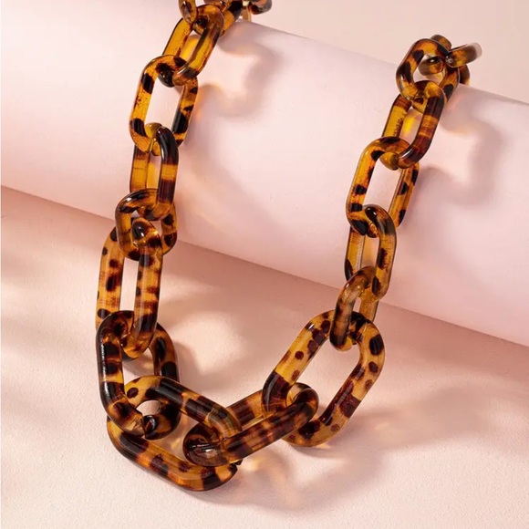 Tortoiseshell Chain Link Necklace - Picture 4 of 6